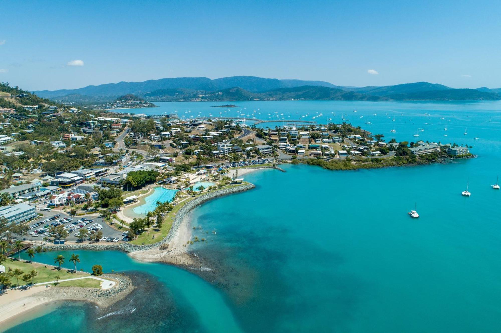 Airlie Sun & Sand Accommodation #5 Airlie Beach Bagian luar foto