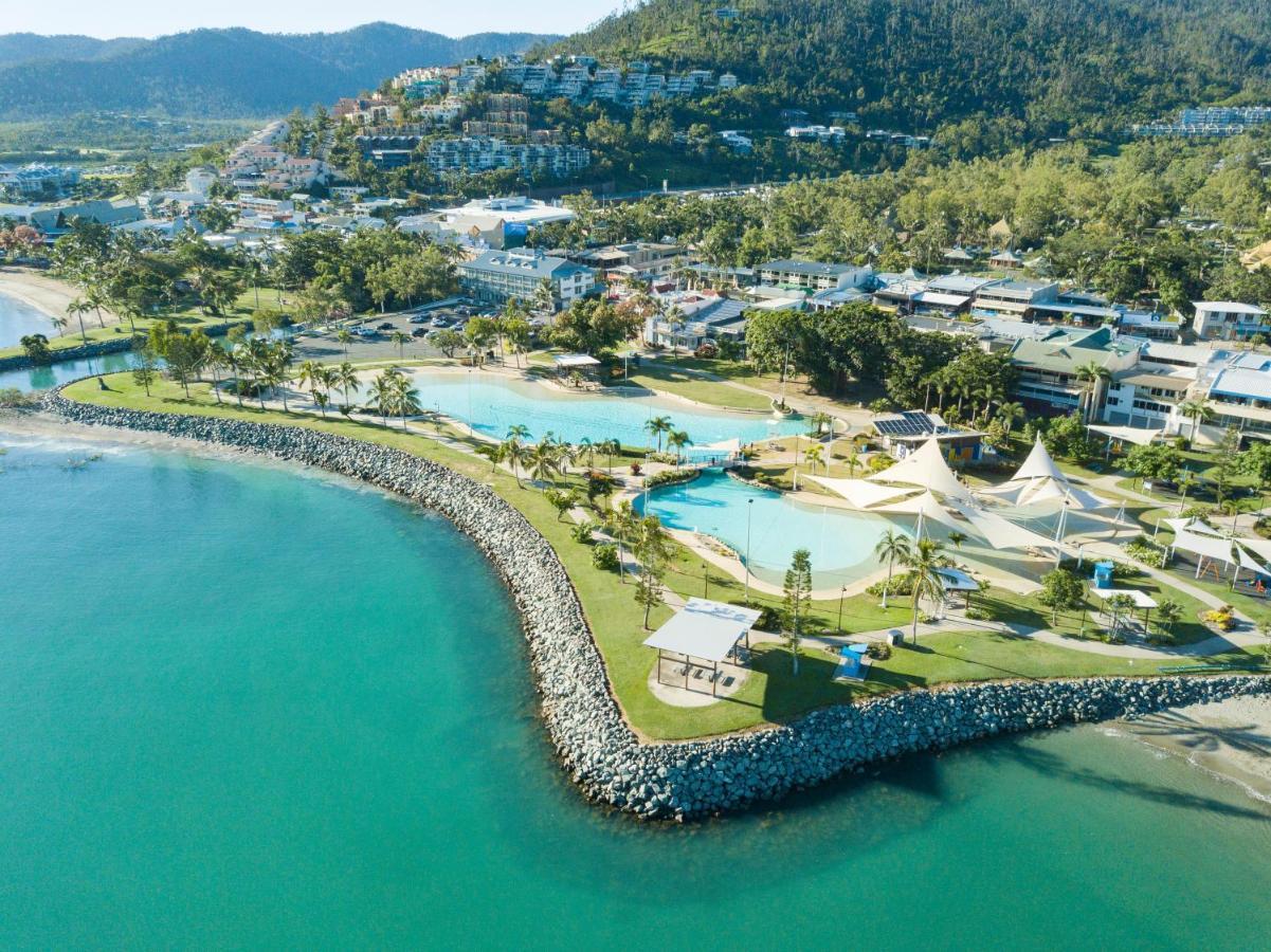 Airlie Sun & Sand Accommodation #5 Airlie Beach Bagian luar foto
